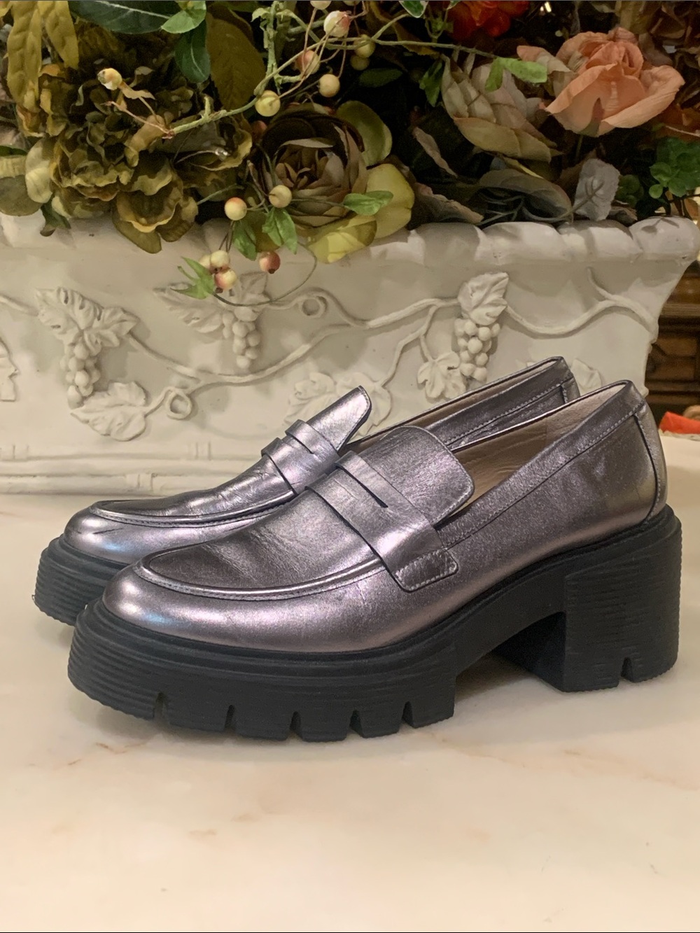 Stuart Weitzman Soho Metallic Leather Loafer Gunmetal